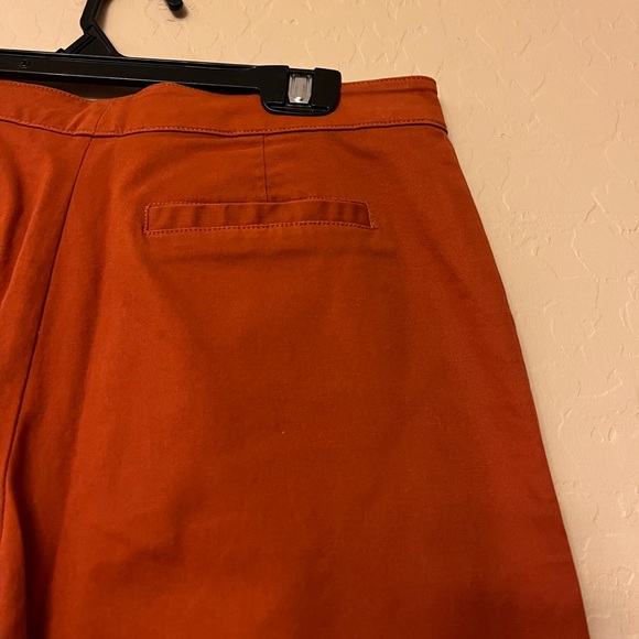 Forever 21 Burnt Orange Cropped Twill Capri Pants - Picture 5 of 9